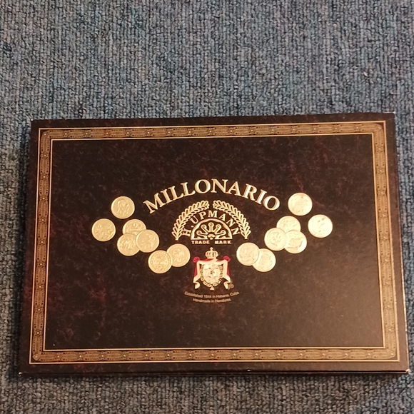 Cigar box - Picture 1 of 12